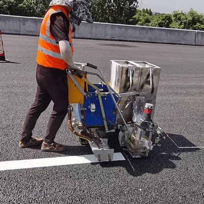 Due componenti termoplastici linea di parcheggio Striping Machine Spessore della striscia 1-4 pollici