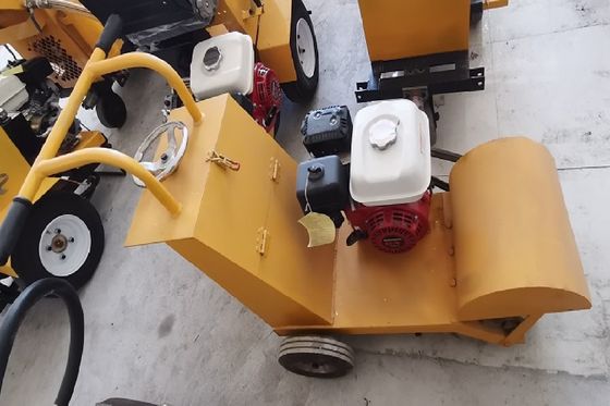 Macchina per spazzolare la marcatura stradale