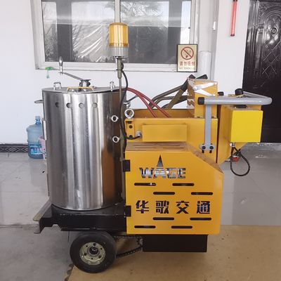 Macchina per la verniciatura di linee convesse di strada termoplastiche con larghezza di linea di 20 cm e dispenser da 12 kg alimentata a batteria
