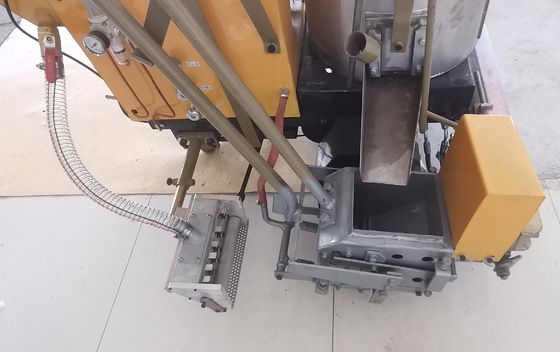 Macchina di marcatura termoplastica a batteria per la marcatura convessa